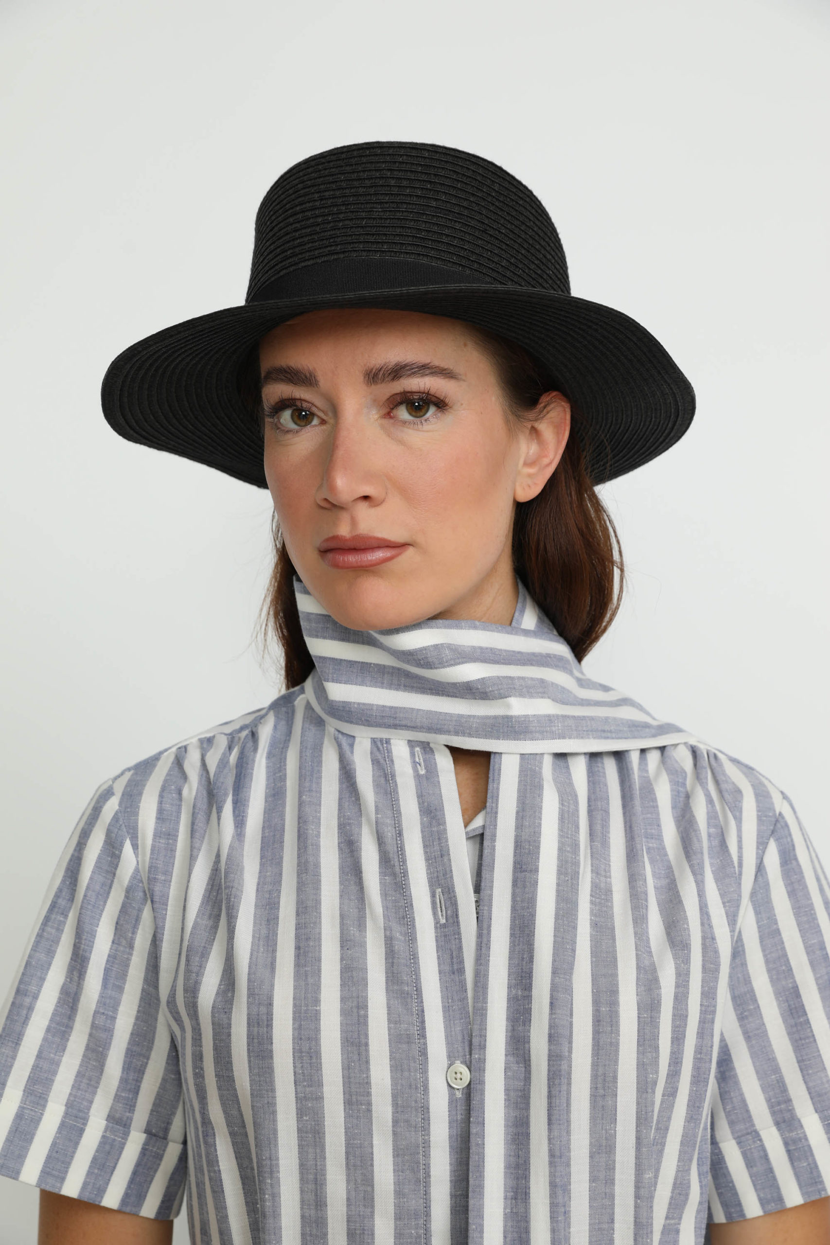 Straw Bucket Hat – Turgi Black Straw Bucket Hat