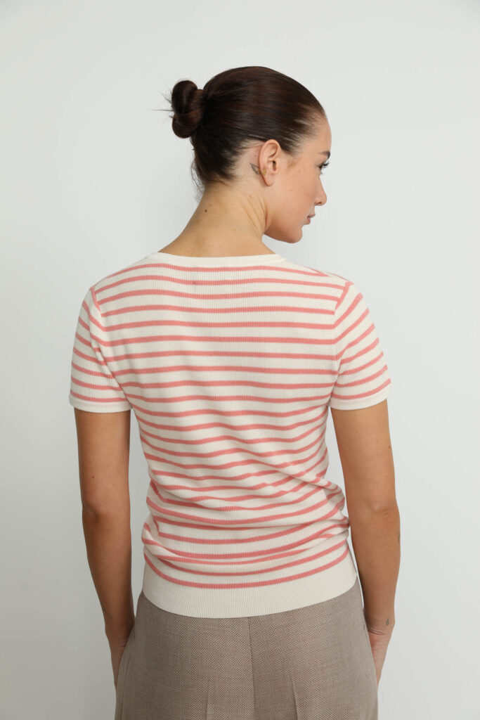 Pisa – Pisa V-neck T-shirt in Pink/ White Stripe21856