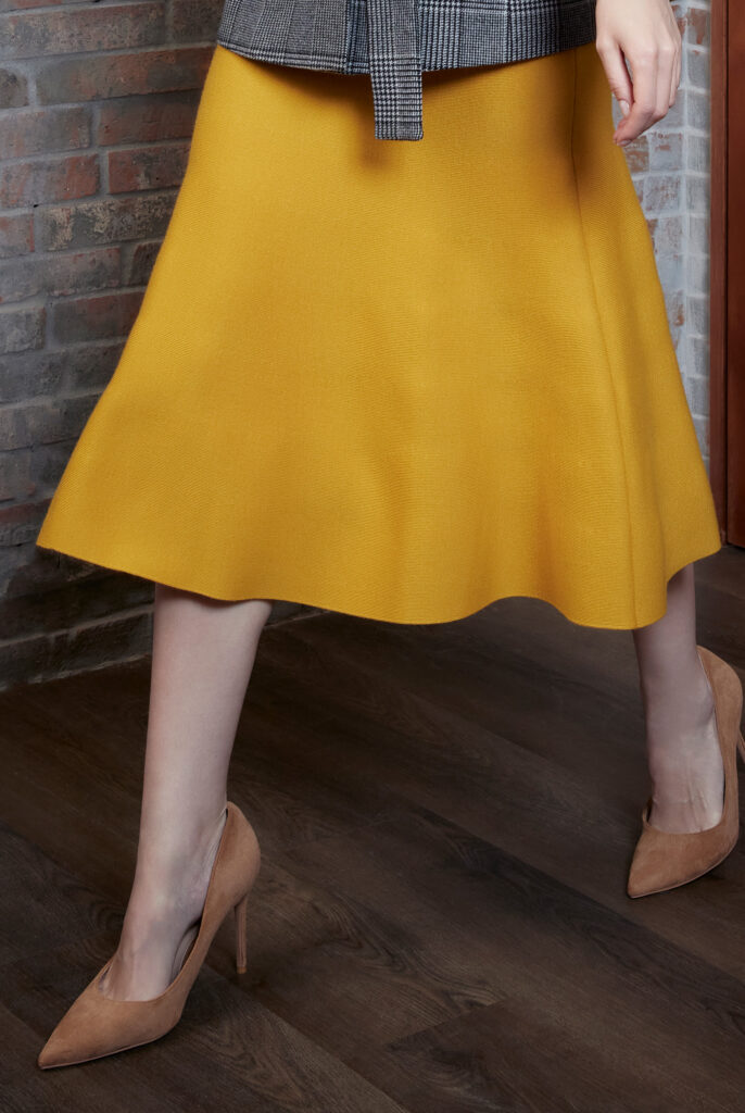 Queluz Skirt – Trumpet midi skirt in ochre yellow25267
