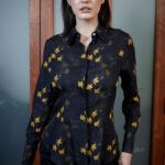 Mirandela Shirt – Fitted classic blouse in leaf print25196