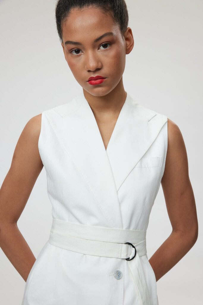 Pavia Dress – Tailored sleeveless dress in white25051