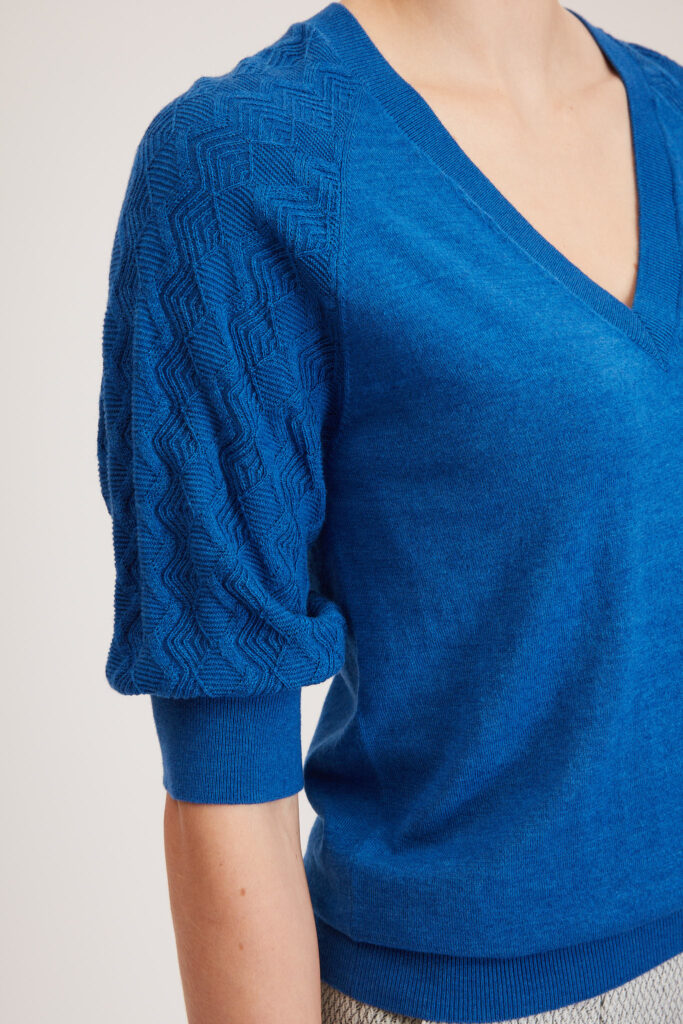 Whitby Knit T-Shirt – Plain knit,  V-neck t-shirt in royal blue24891