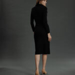 Porto Knit Dress – Knit V-neck dress in black25442