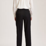 Manchester Trouser – High-waisted cropped trousers in plain black wool24930