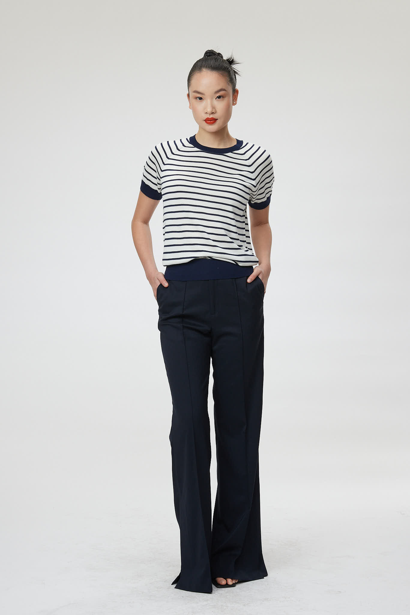 Emilia Trouser – Slim-fit bootcut trousers in navy blue