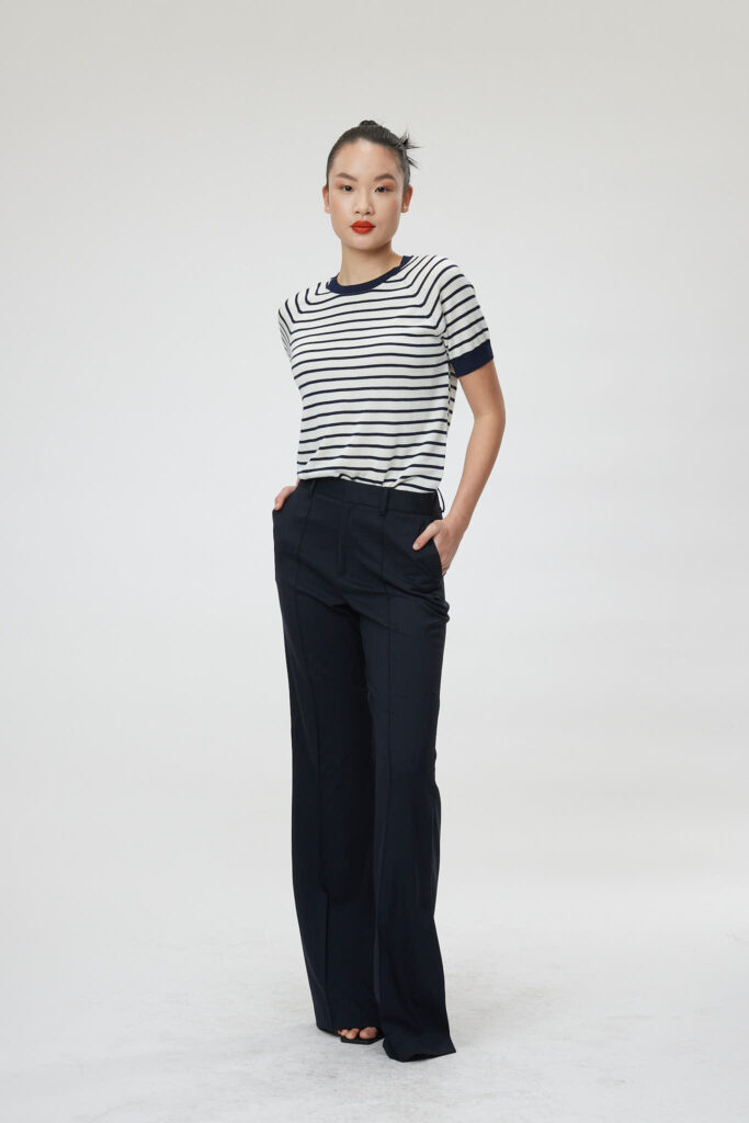 Emilia Trouser – Slim-fit bootcut trousers in navy blue25130
