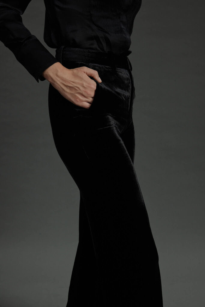 Bordeaux- Limited Edition Trousers – Flared trousers in black velvet25516