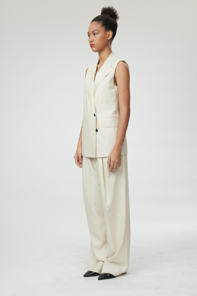 Naples Waistcoat – Loose fit sleeveless waistcoat in off white25038